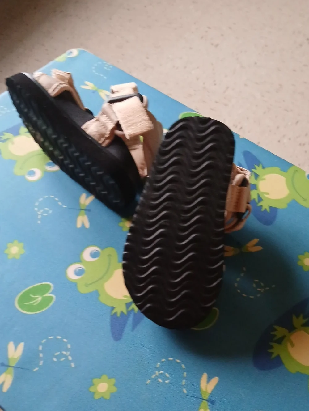 GAP kids sandals
